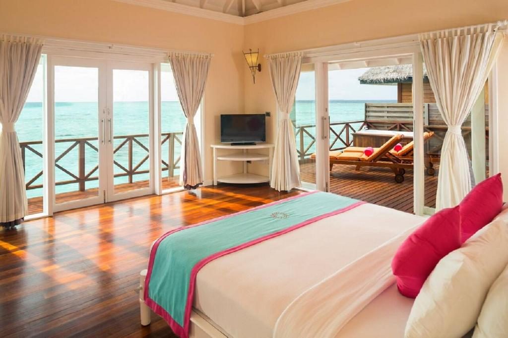 Sunset Reef Villa Bedroom