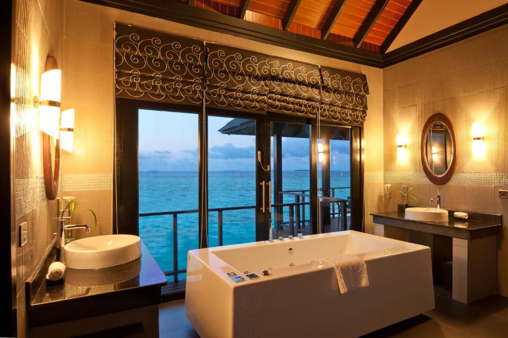 Water Villa - Bathroom