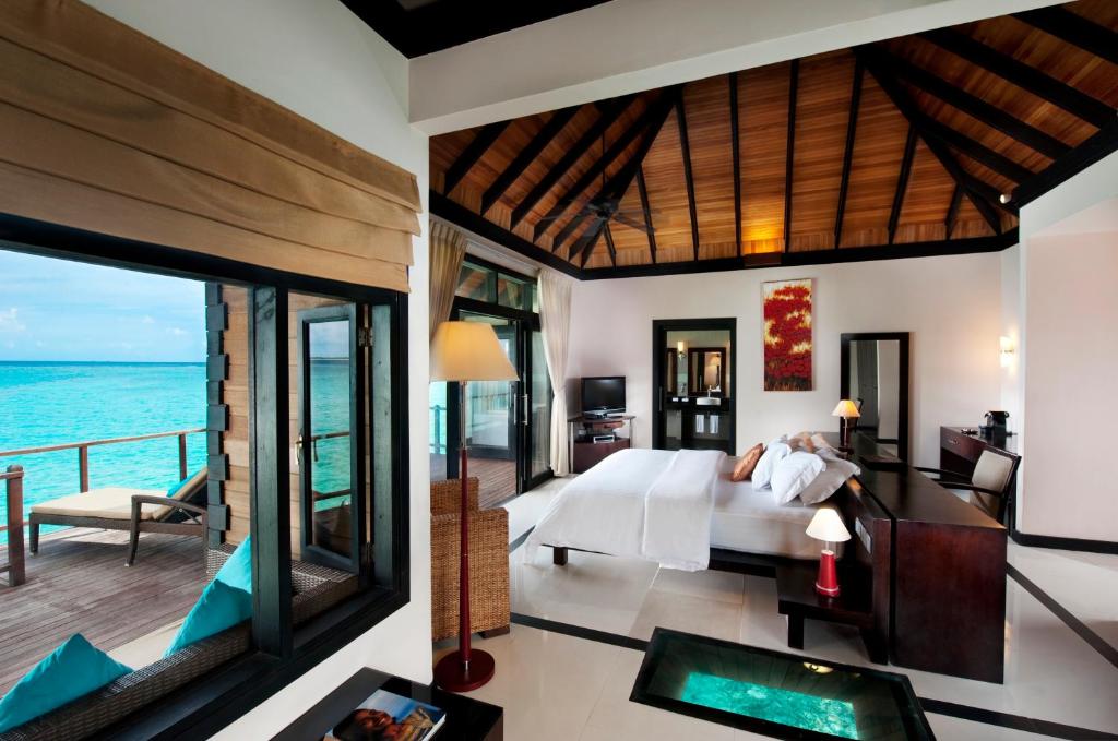 Water Villa - Bedroom