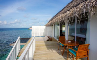 Sunrise Overwater Villa - outdoor deck area 