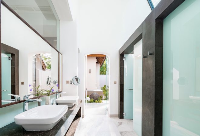 Deluxe Beach Villa Bathroom