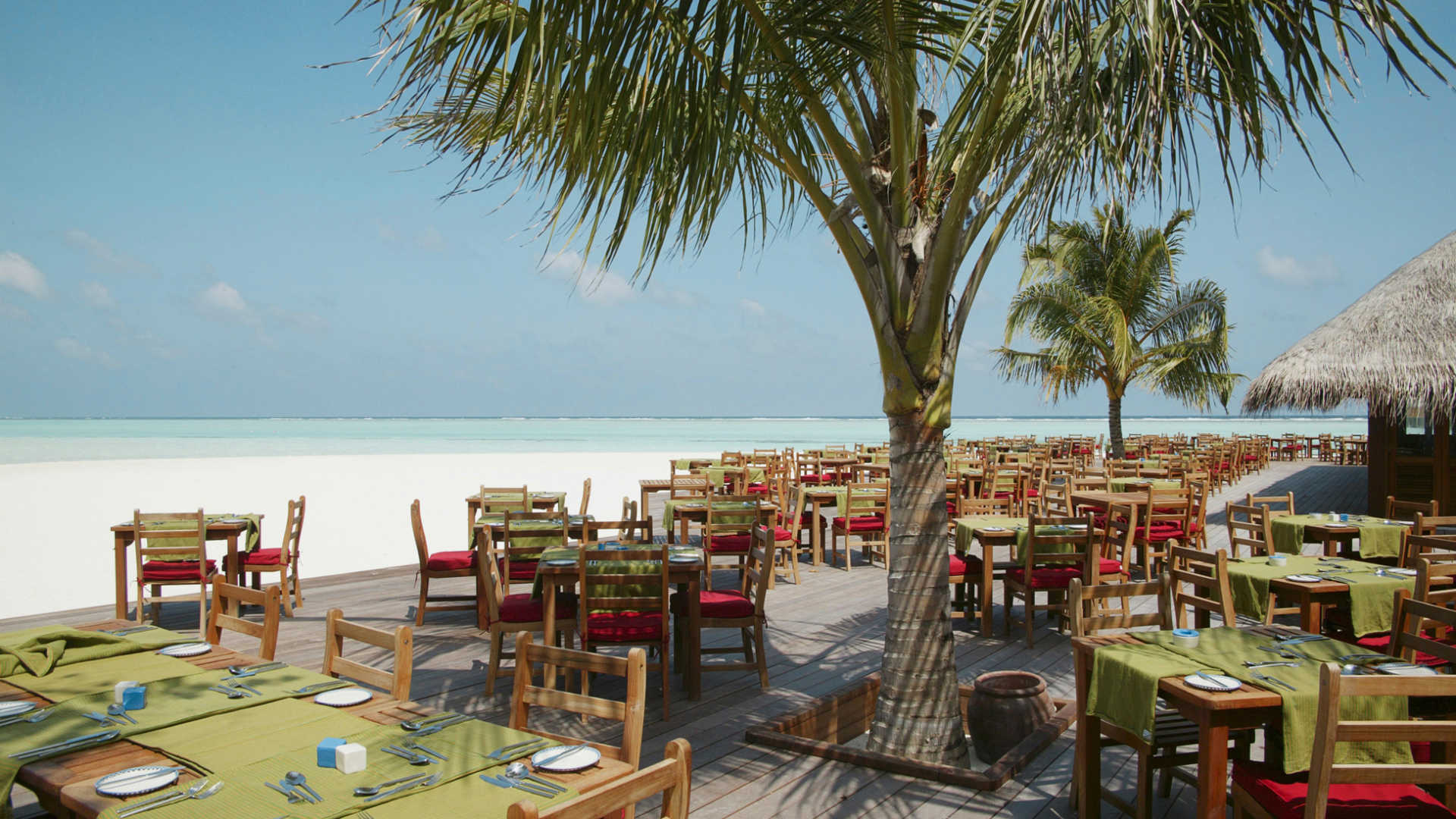 Maalan Buffet Restaurant (for guests staying in the adults only Jacuzzi beach villas, water villas, Jacuzzi water villas and beach villas) - adults only 