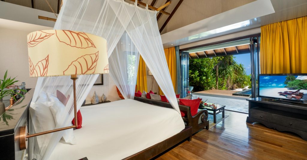 Kanifushi Beach Villa with Pool - Bedroom