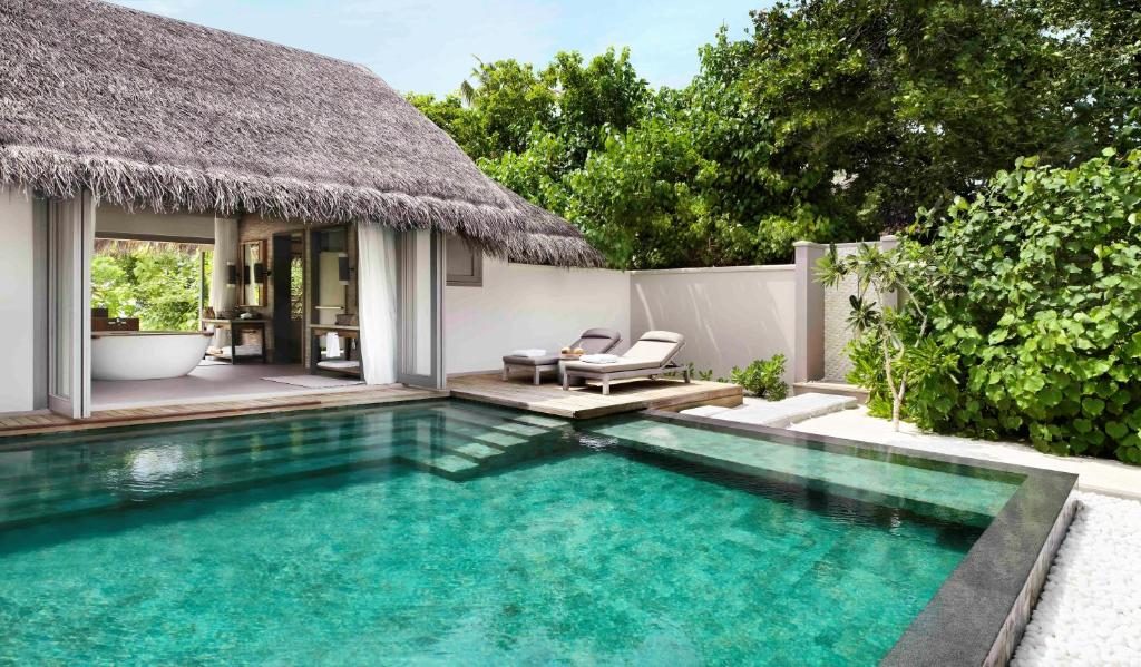 One Bedroom Beach Pool Residence