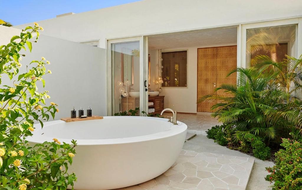 Three Bedroom Beach Sunset Villa Bathroom