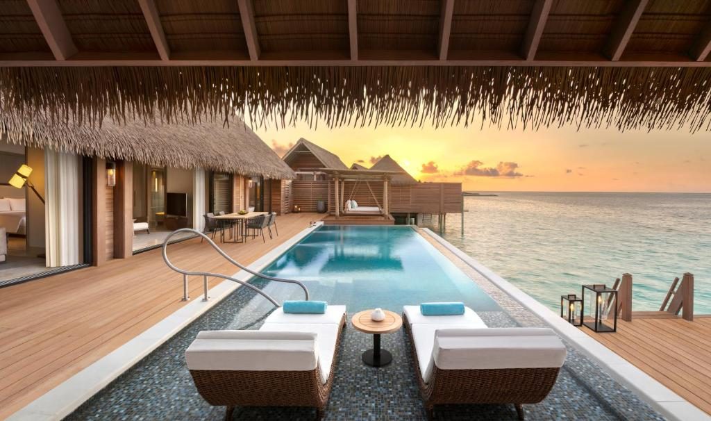 Grand Reef Villa with Pool