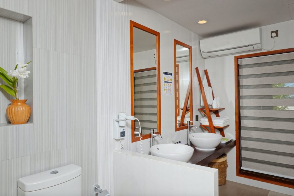 Sunset Beach Villa Bathroom