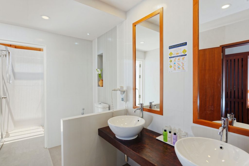 Sunset Beach Villa Bathroom