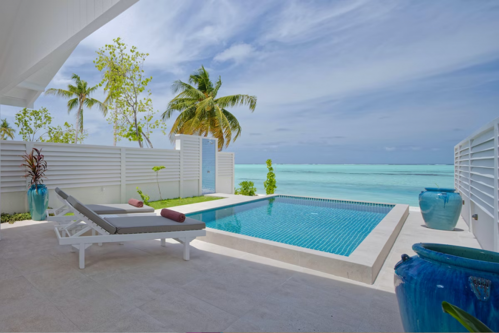 Deluxe Beach Pool Villa Bedroom