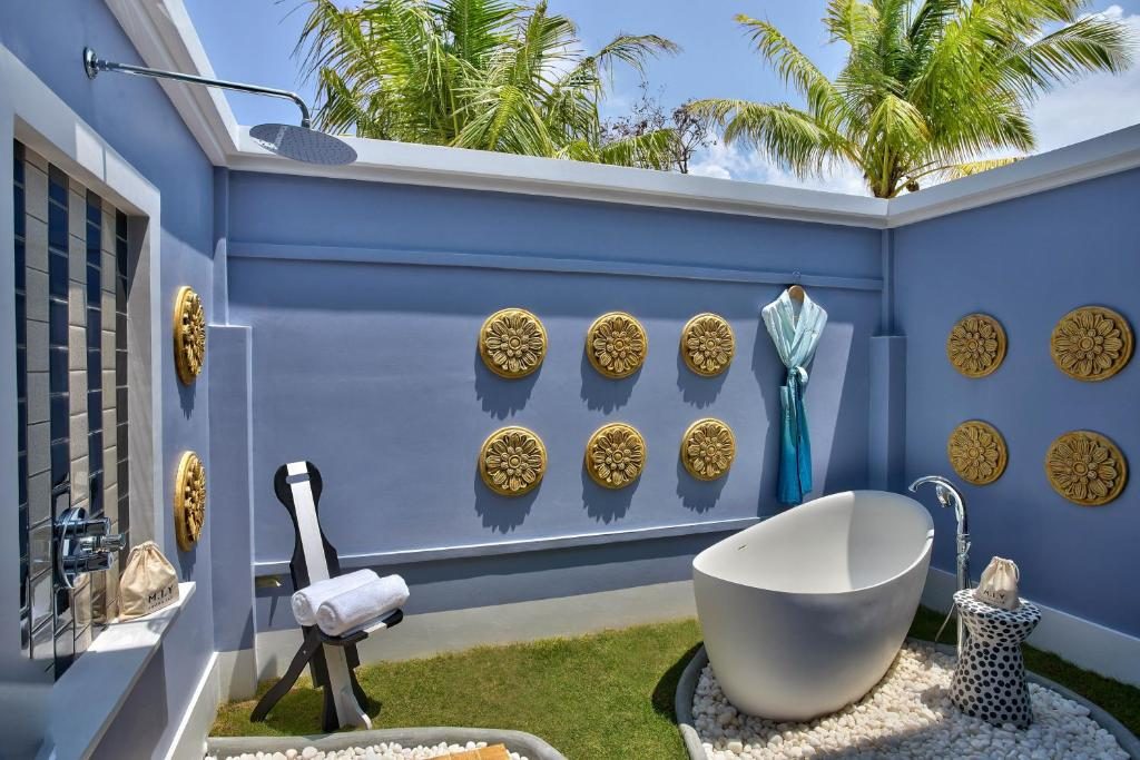 Beach Villa Bathroom