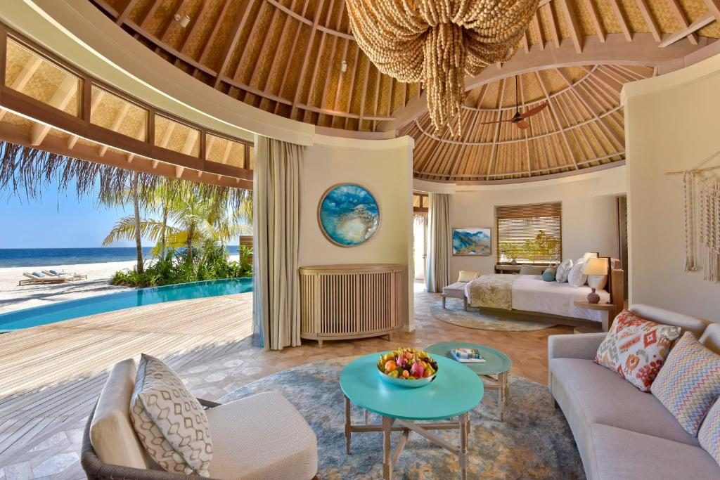 Beach House with Private Pool Living Area