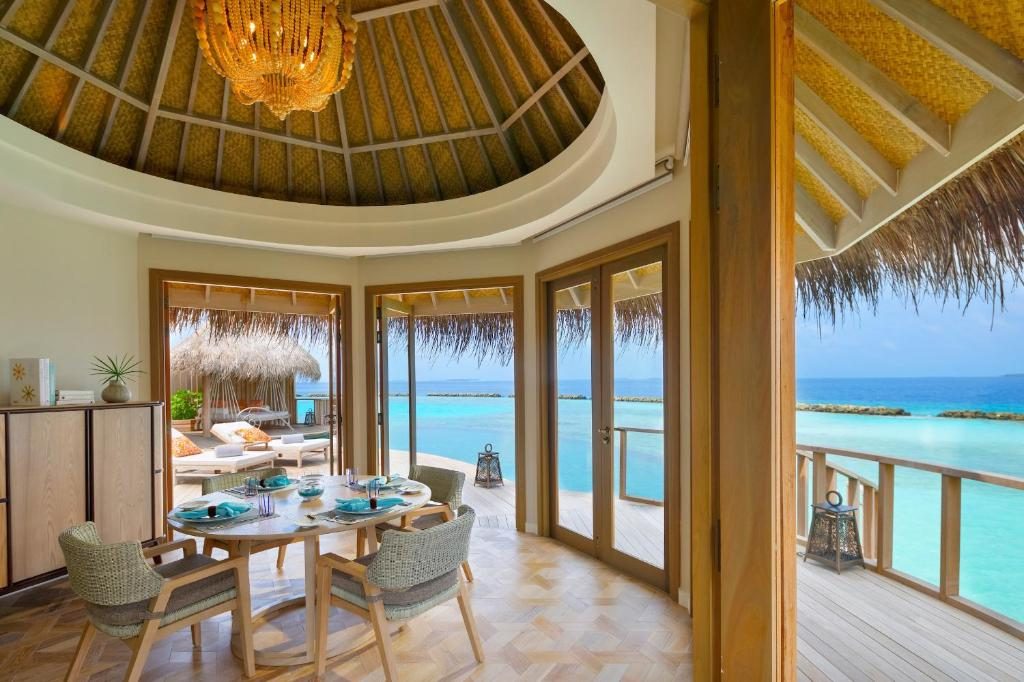 Ocean Residence with Private Pool Dining Area