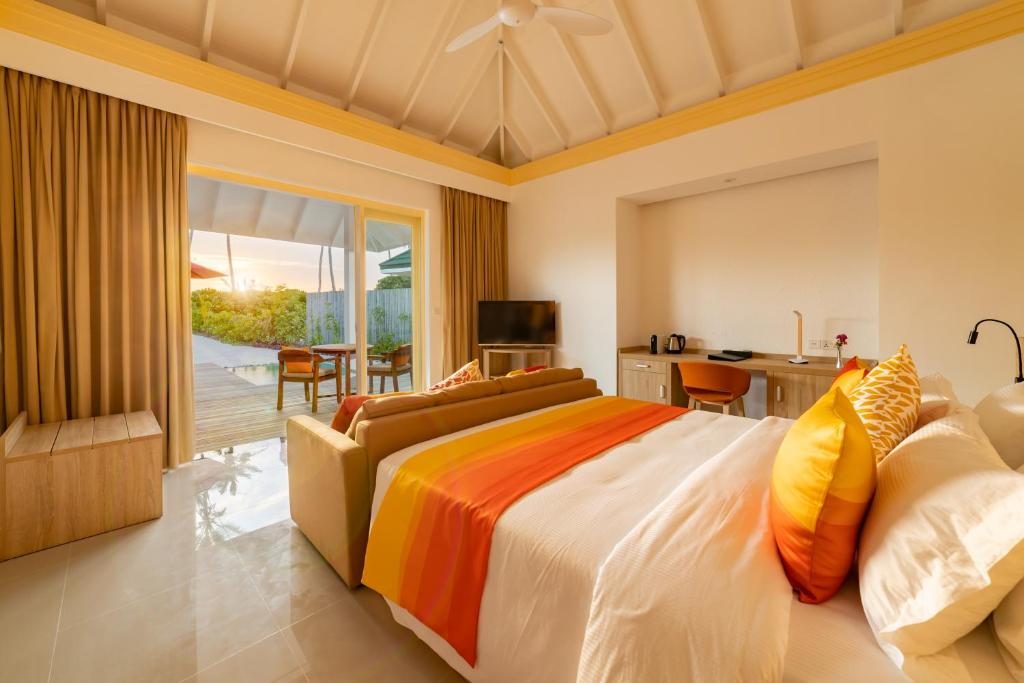 Sunset Pool Beach Villa Bedroom