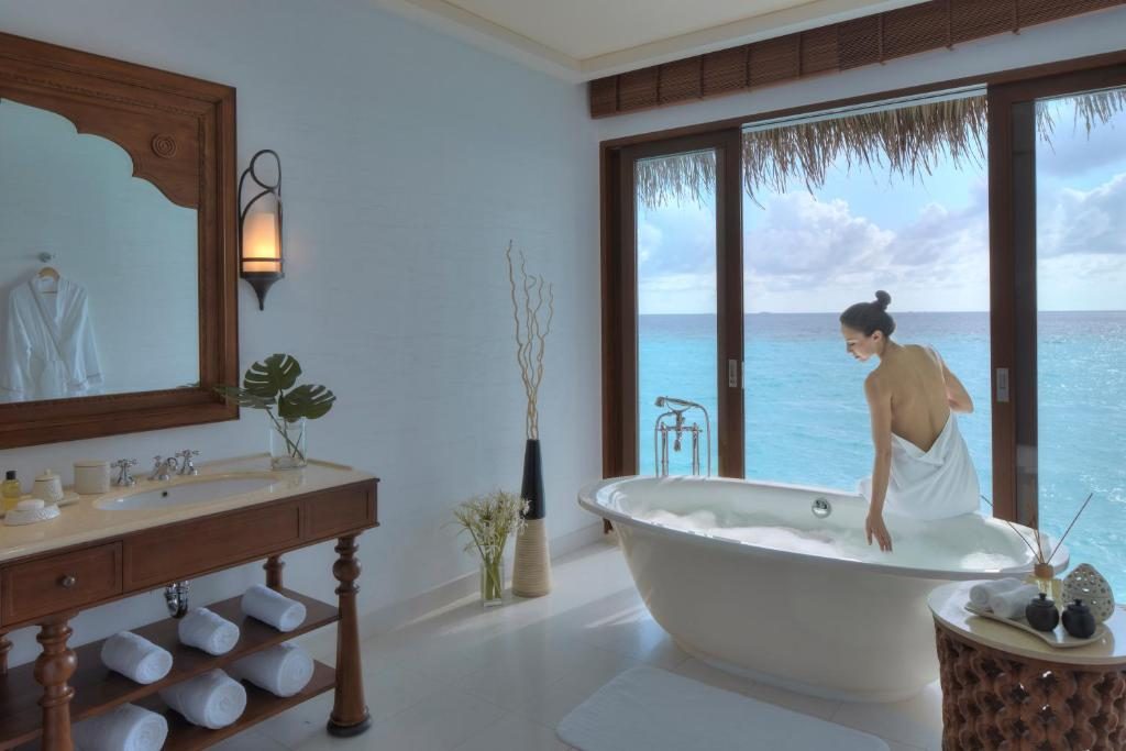 Water Pool Villa Bathroom