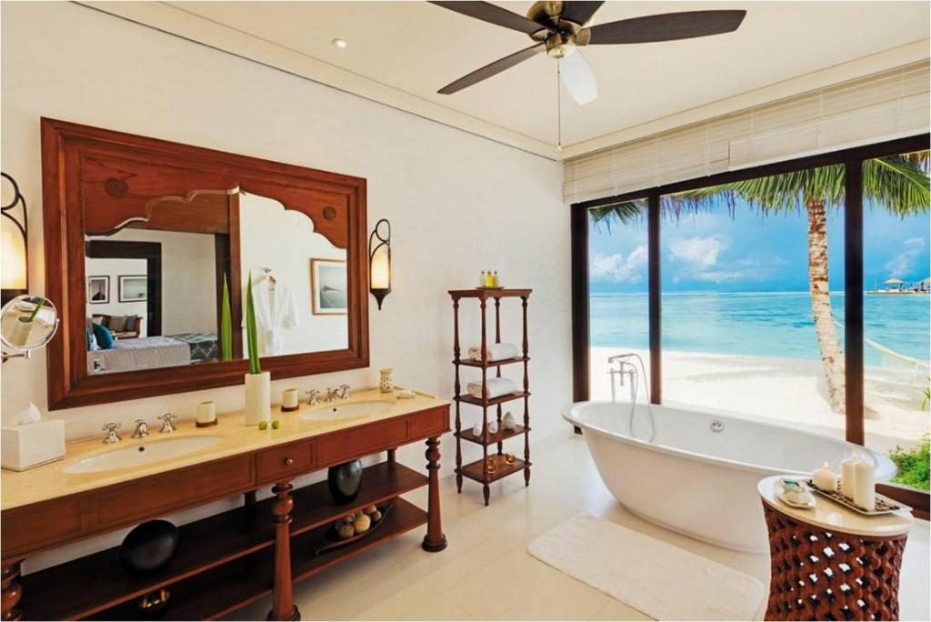 Beach Pool Villa bathroom