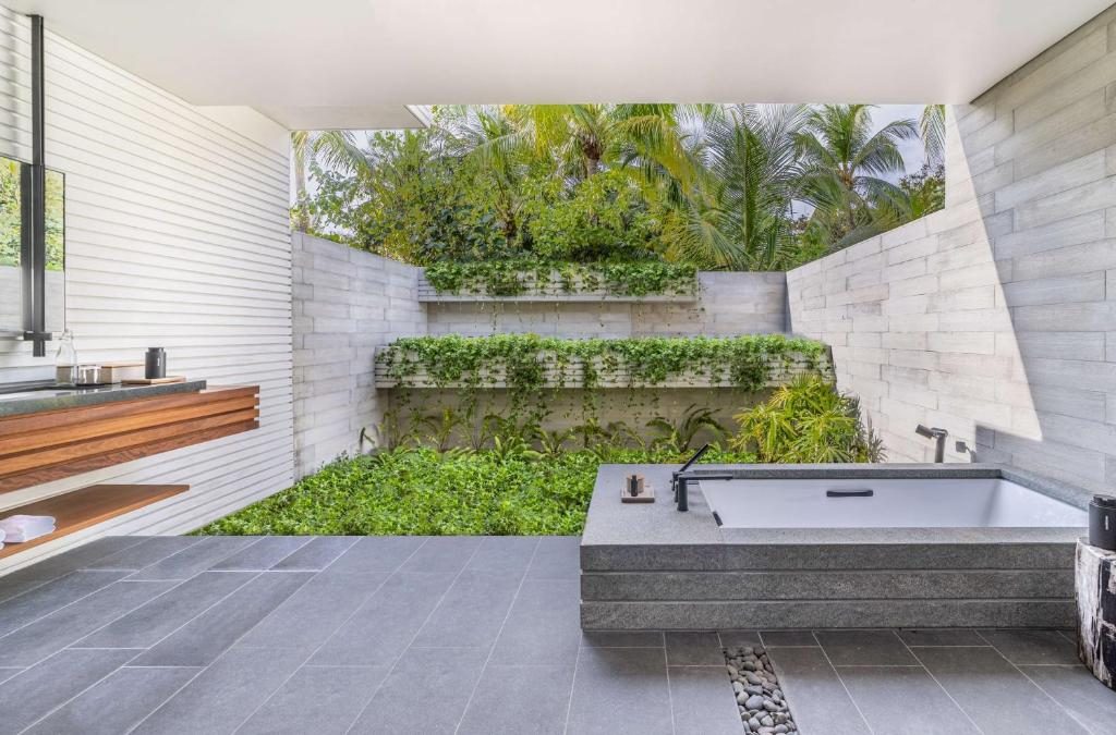 Sunrise Beach Villa Bathroom