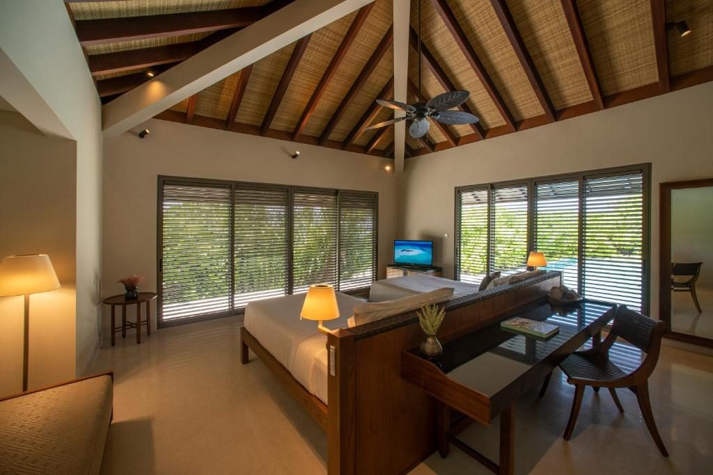 Two-Bedroom Sunrise Beach Pool Villa Bedroom